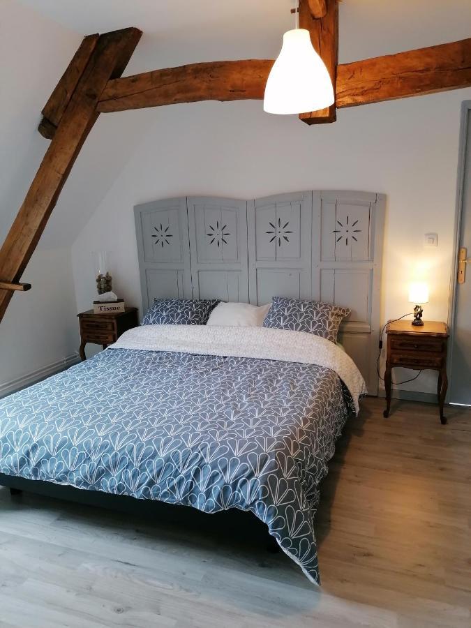 Lola Montigny-Sur-Crecy Exterior foto