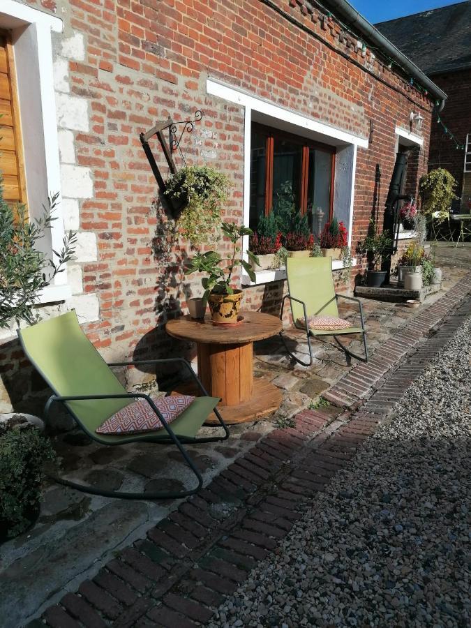 Lola Montigny-Sur-Crecy Exterior foto